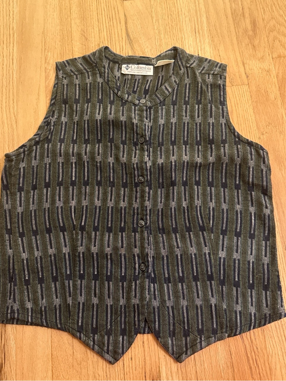 Columbia Men's Olive and Gray Sleeveless Button-Down Shirt Vest